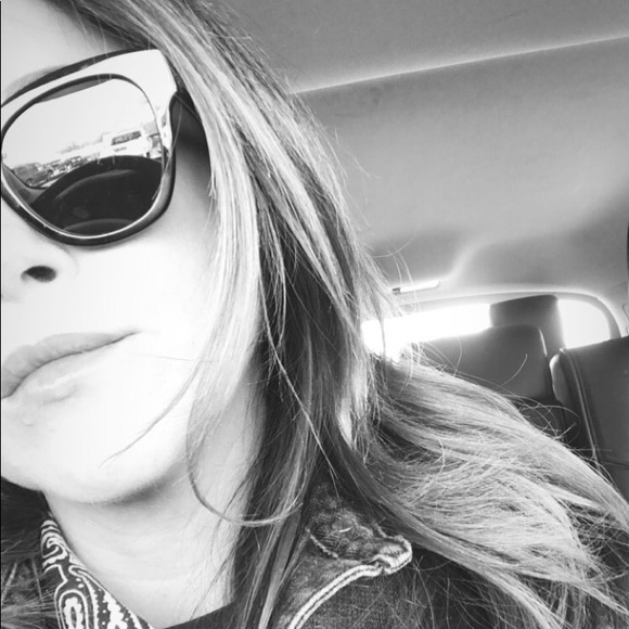 Meet your Posher, Rachael - Picture 2 of 2